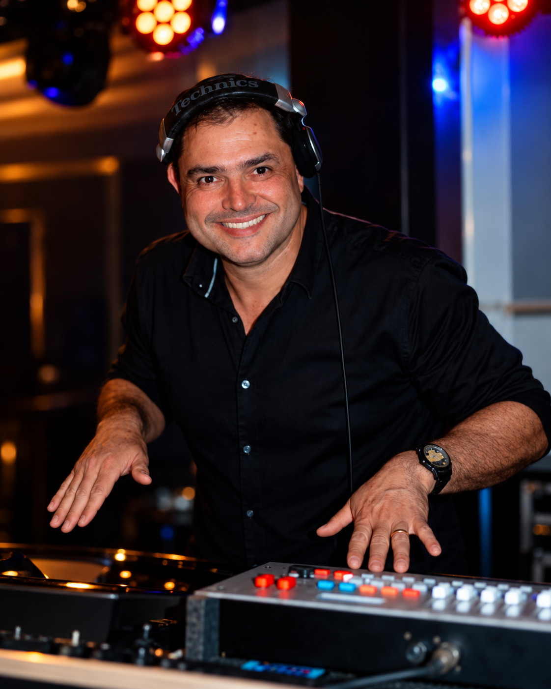 DJ Gil interativo e open format para festas e casamentos em Curitiba